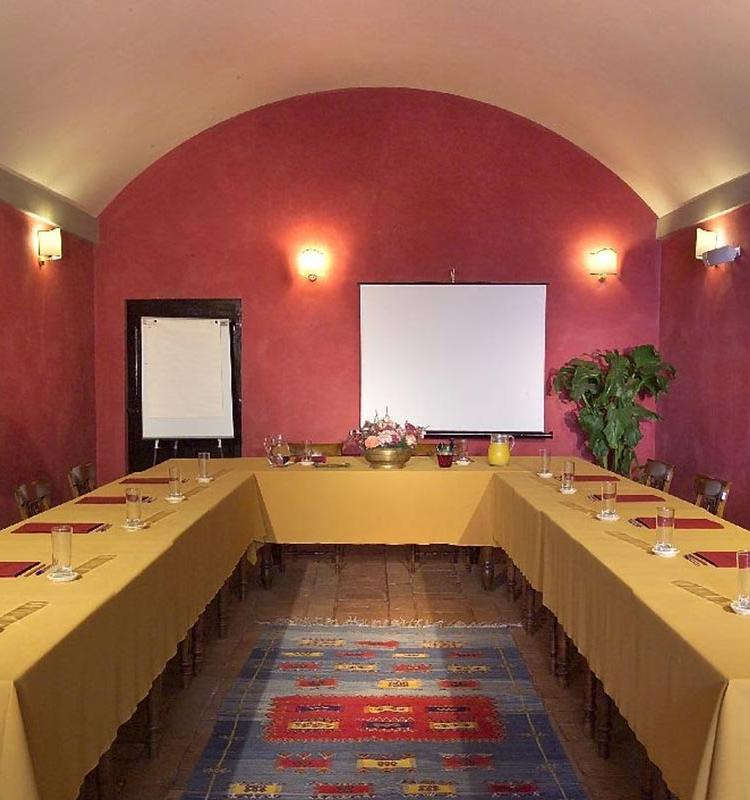 Villa_il_Poggiale_Meeting_02.jpg